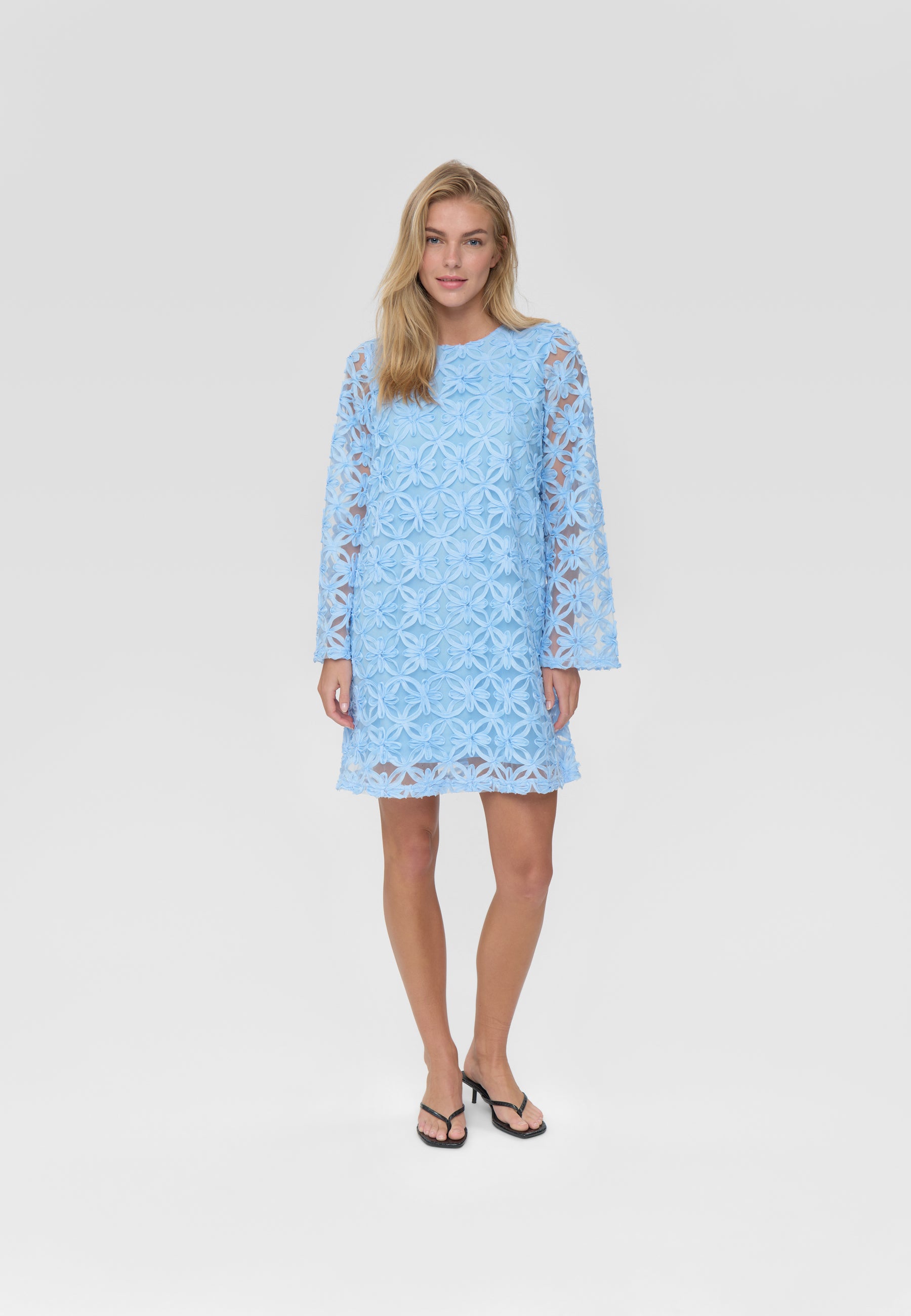 Annamai dress 4628 Short Dress - 3920 Placid Blue