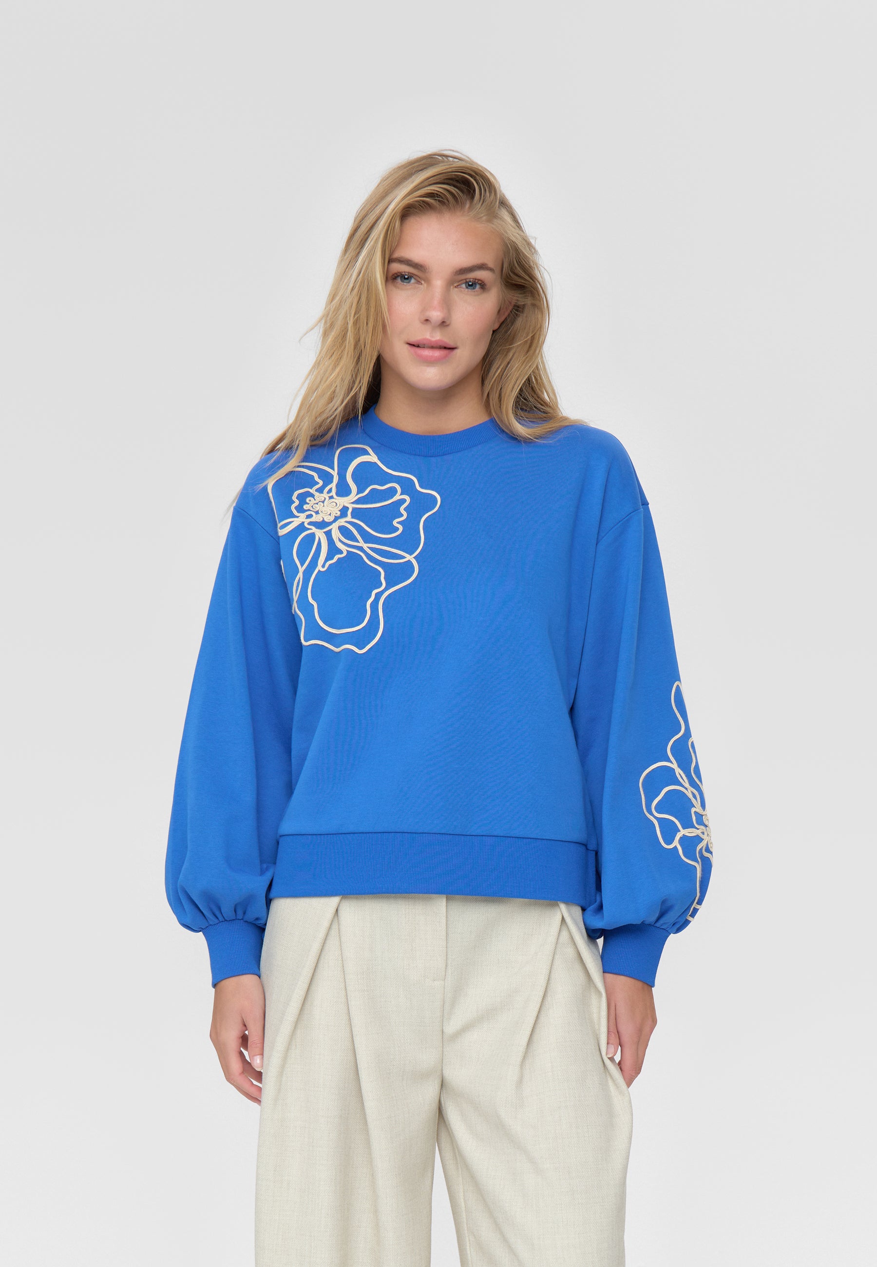 moves Flower sweat 4646 Sweatshirt 4148 Victoria Blue