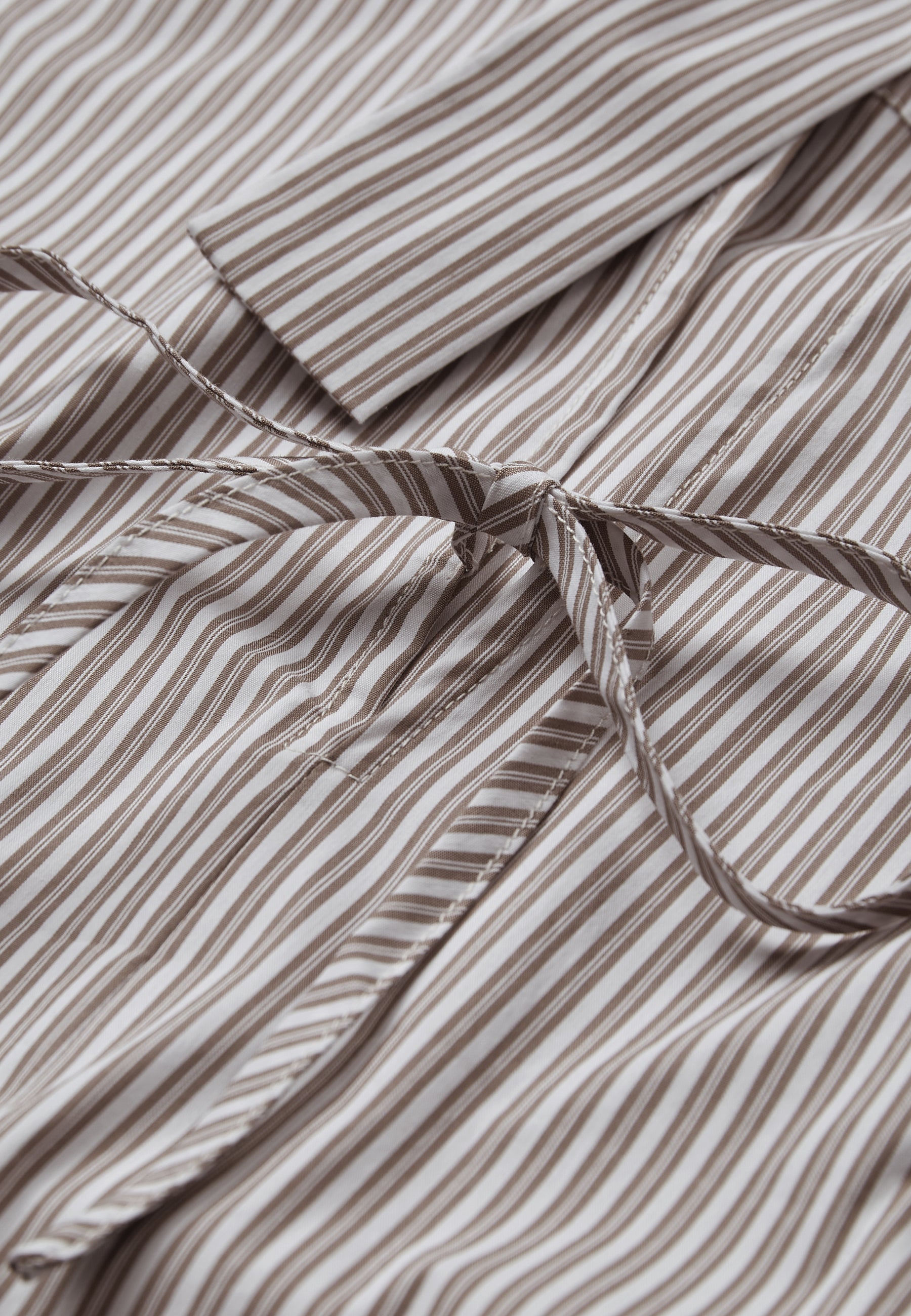 moves Aspyn top 4728 Top 1114 Travetine